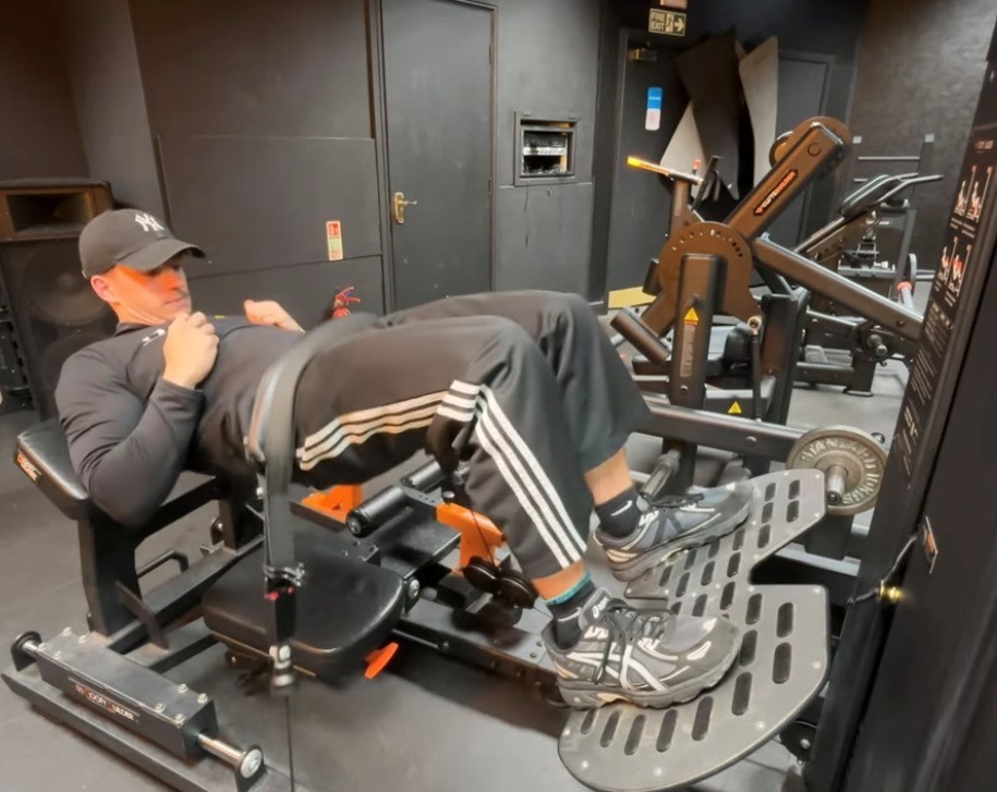 Bulky, expensive gym machines — the problem Dr. David's Sling solves
